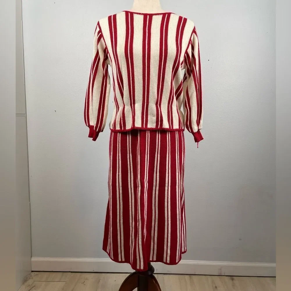 Vintage Savion Sweater and Matching Skirt Size 10